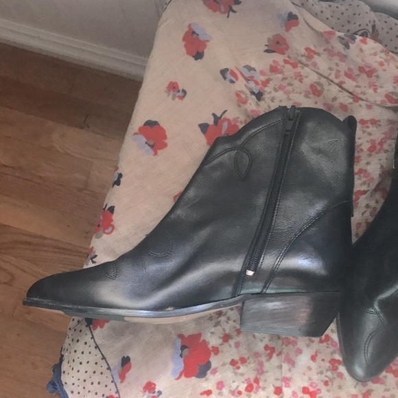 Vintage Leather Ankle Booties - Picture 5 of 12
